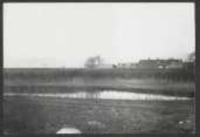 [Kneipab 18. 4. 1912 Ansicht der Lake mit Wall von Kneipab von außerhalb gesehen. Links der alten Werderthorbrücke altes Holzgebäude mit Rundbogen. ]